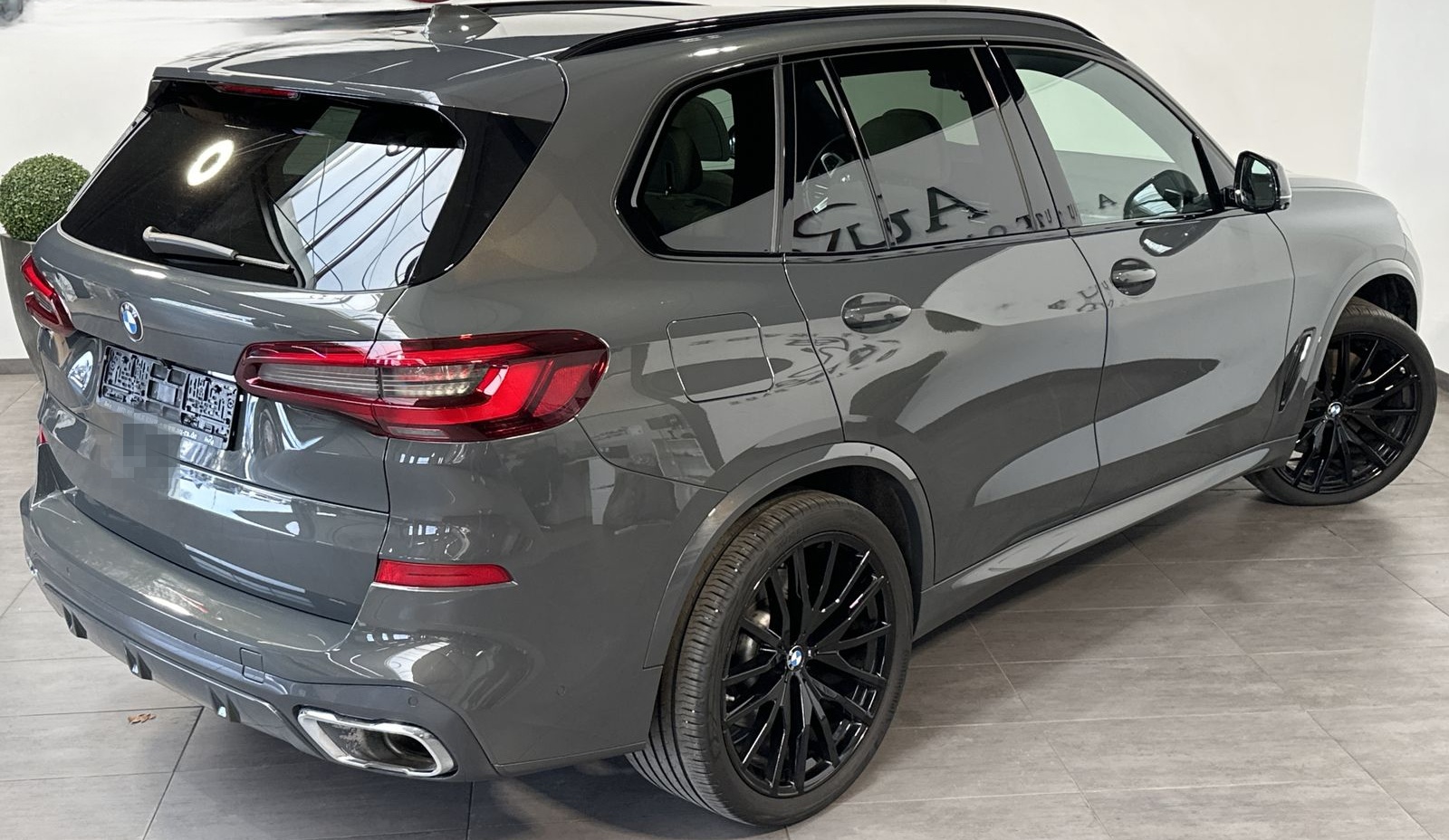 BMW X5 xDrive40d M-Sport NAV+LASER+PANO+AHK+H&K+22ZO foto 5