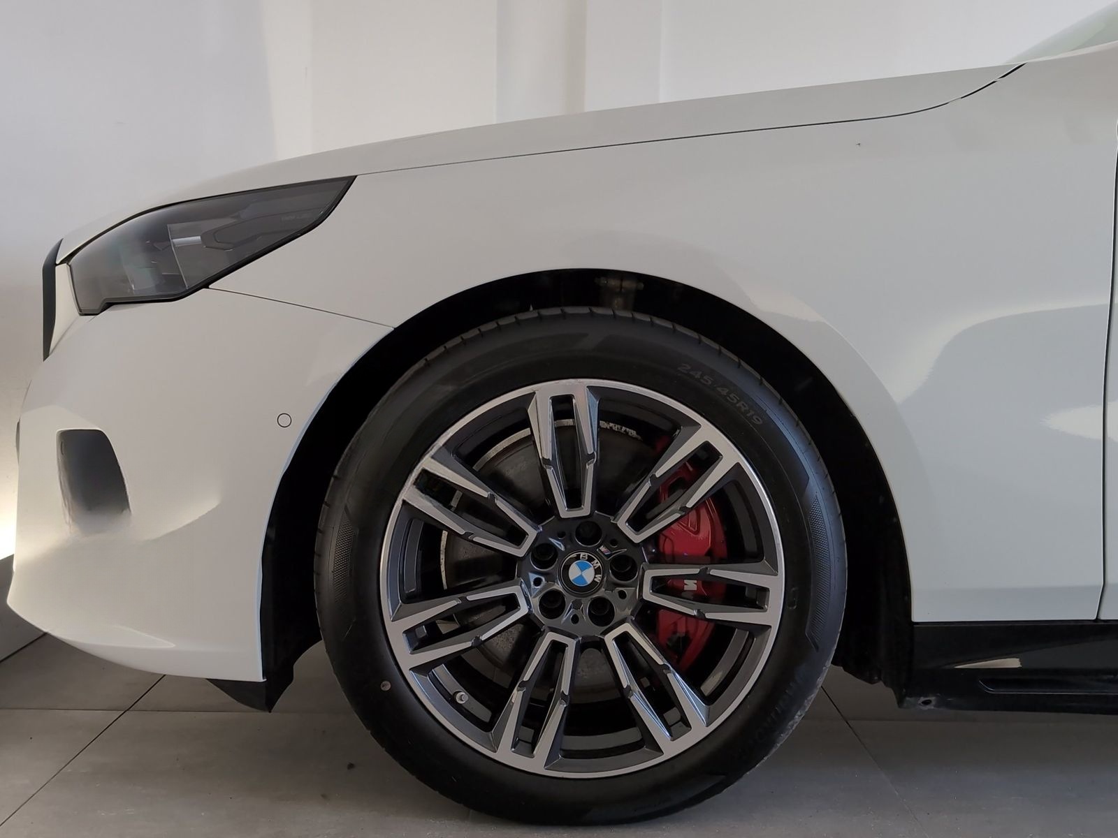 BMW i5 eDrive40 Limousine M Sportpaket foto 10