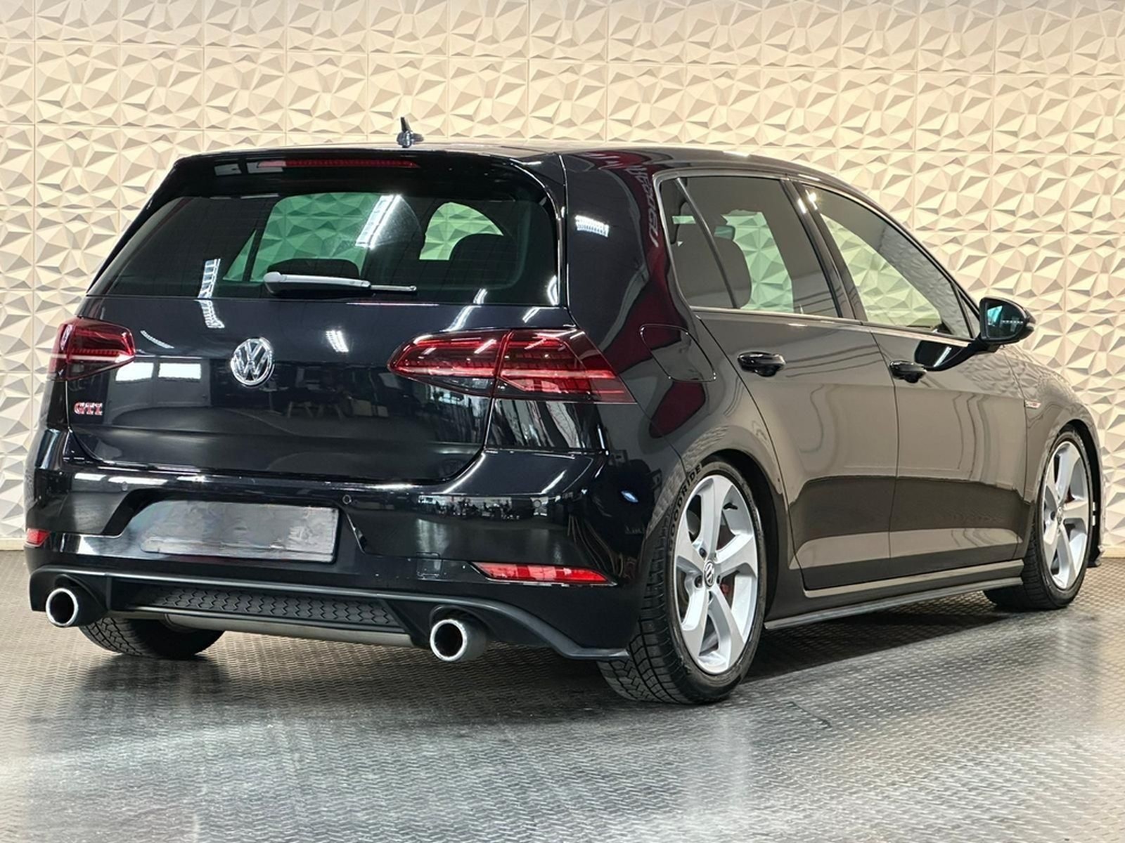 Volkswagen Golf 2.0TSI GTI PERFORMANCE DSG#DYNAUDIO#LED#SHZ foto 8