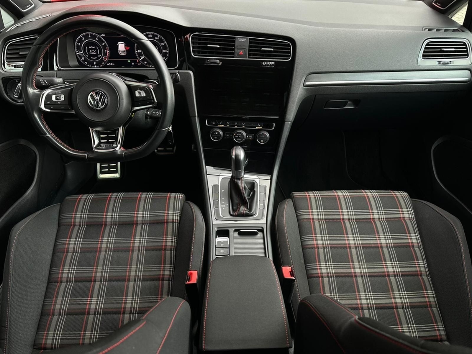 Volkswagen Golf 2.0TSI GTI PERFORMANCE DSG#DYNAUDIO#LED#SHZ foto 10