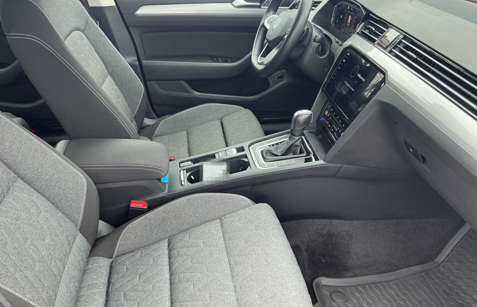Volkswagen Passat Variant 2.0 TDI DSG BUSINESS LED+NAVI+AHK foto 13