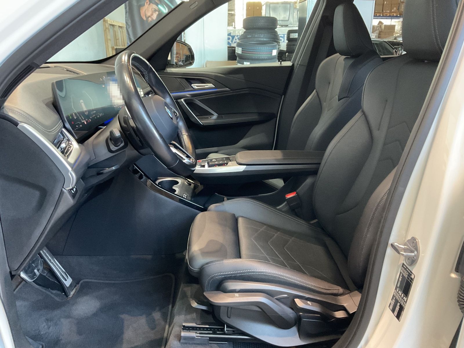 BMW X1 sDrive18d SAV M Sportpaket DAB LED AHK Shz foto 7