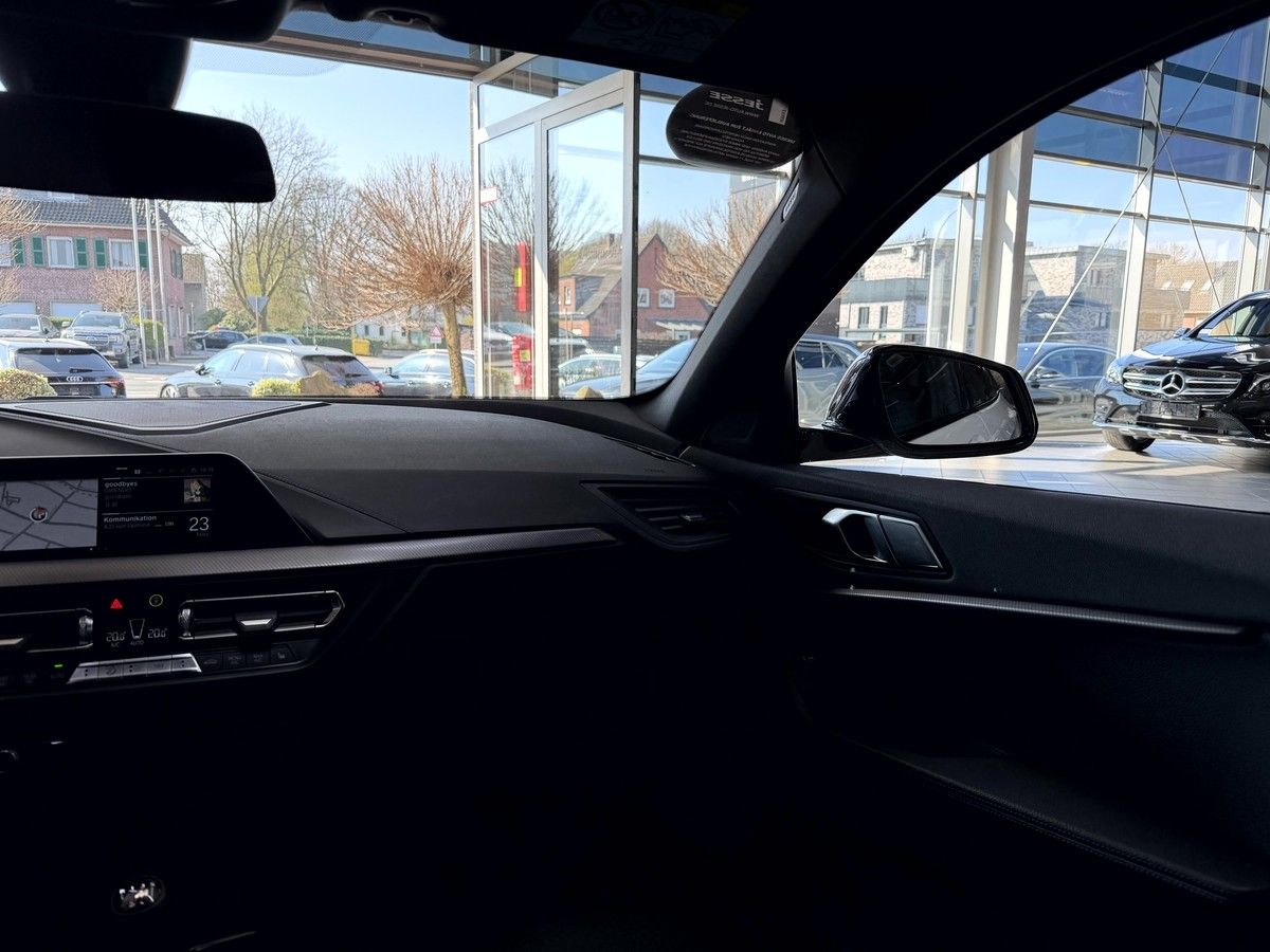 BMW 118 d M Sport LED Live Cockpit Plus Driv.-Ass. A foto 13