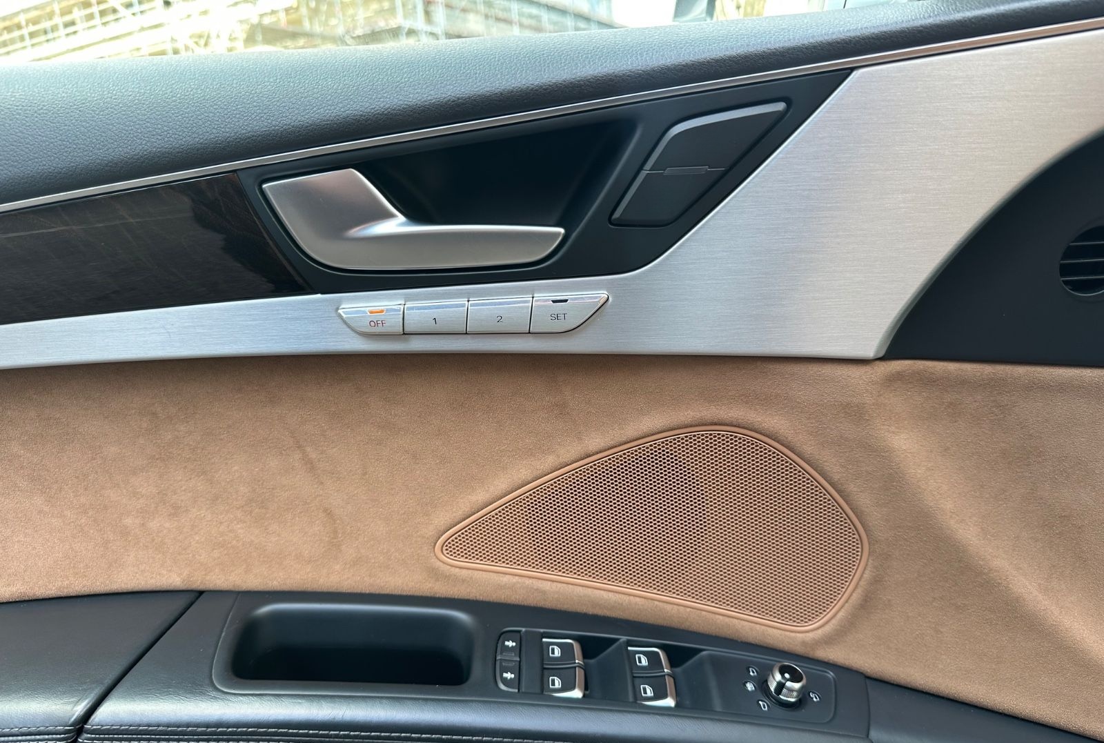 Audi S8 4.0 TFSI quattro foto 13