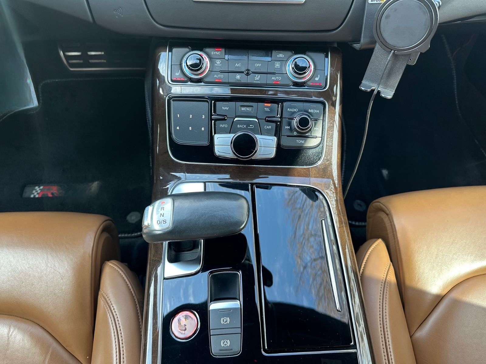 Audi S8 4.0 TFSI quattro foto 21