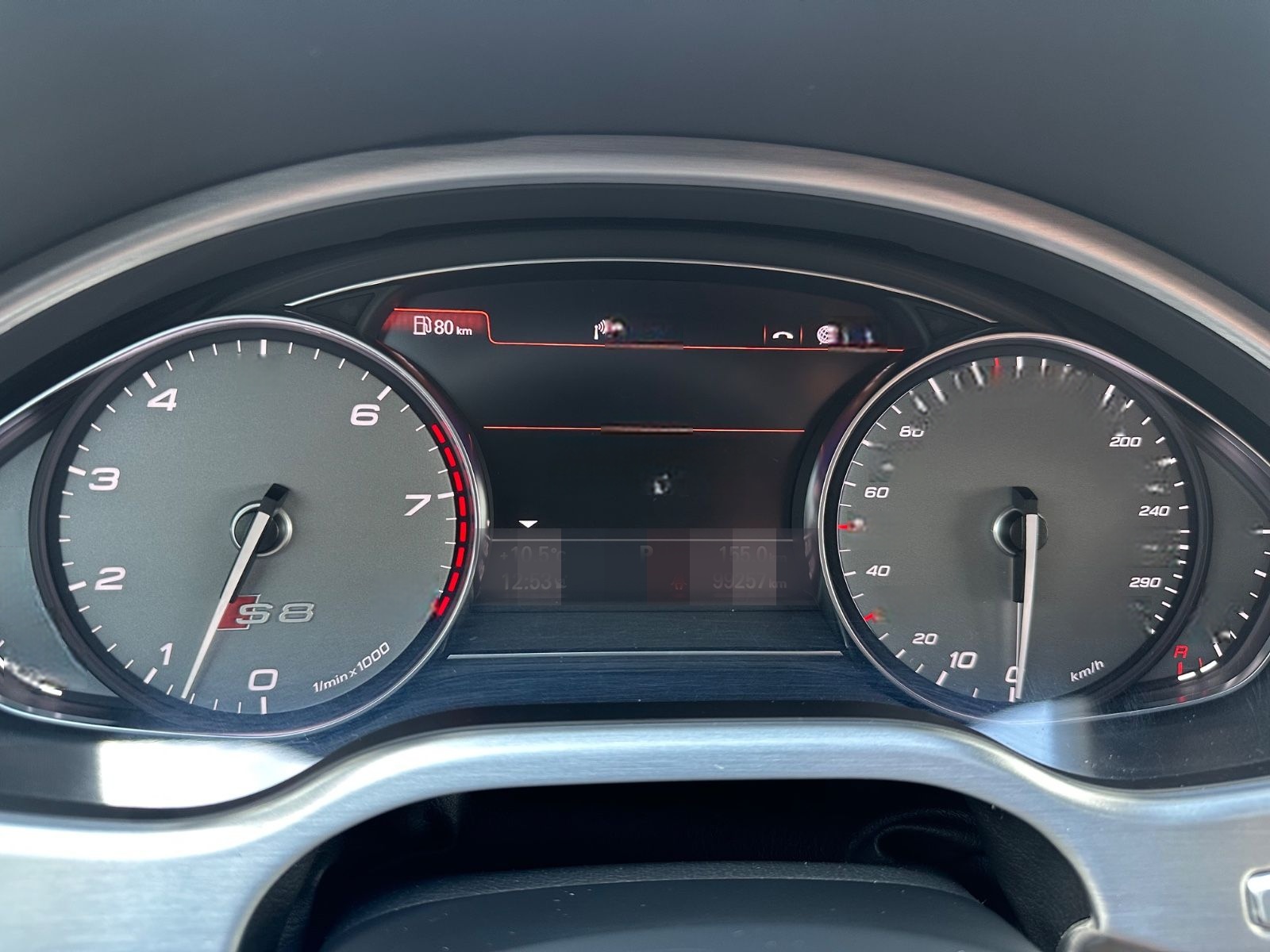 Audi S8 4.0 TFSI quattro foto 23