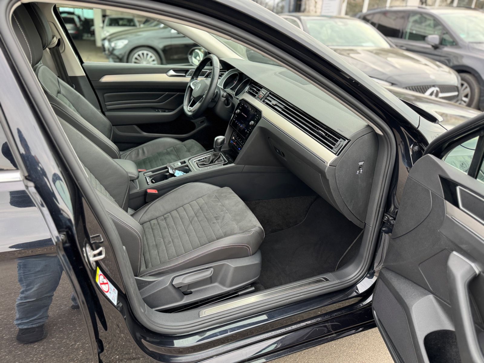 Volkswagen Passat 2.0 TDI Variant Elegance Navi LED ACC 1.H foto 12