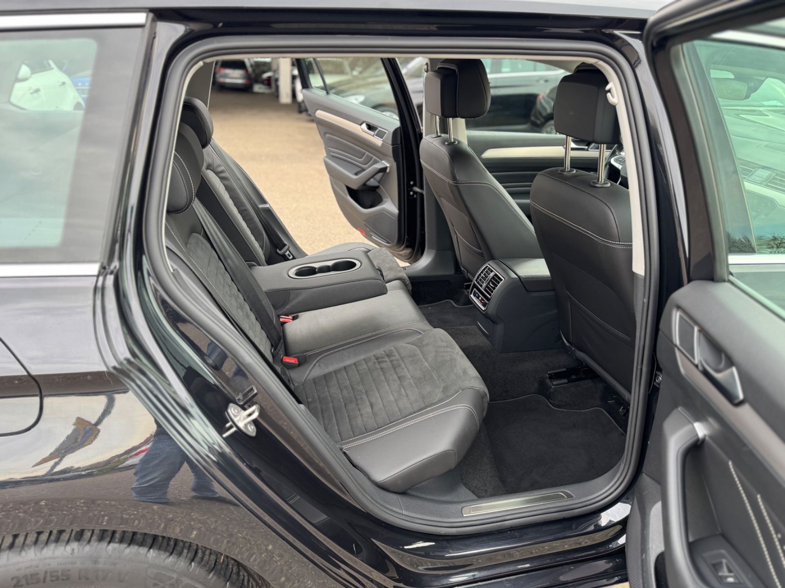 Volkswagen Passat 2.0 TDI Variant Elegance Navi LED ACC 1.H foto 14