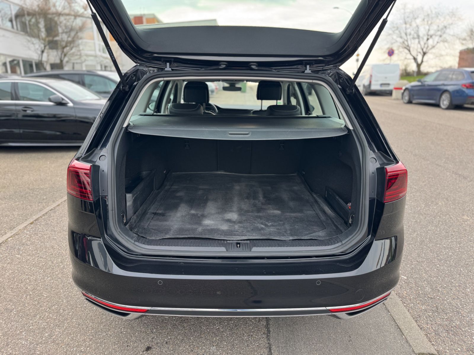 Volkswagen Passat 2.0 TDI Variant Elegance Navi LED ACC 1.H foto 15