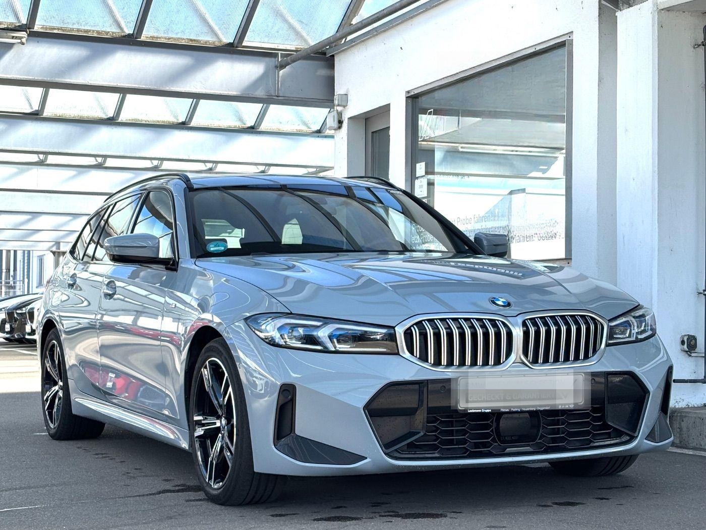 BMW 320d xDrive Tour. M-Sportpaket GARANTIE-08/2029 foto 2