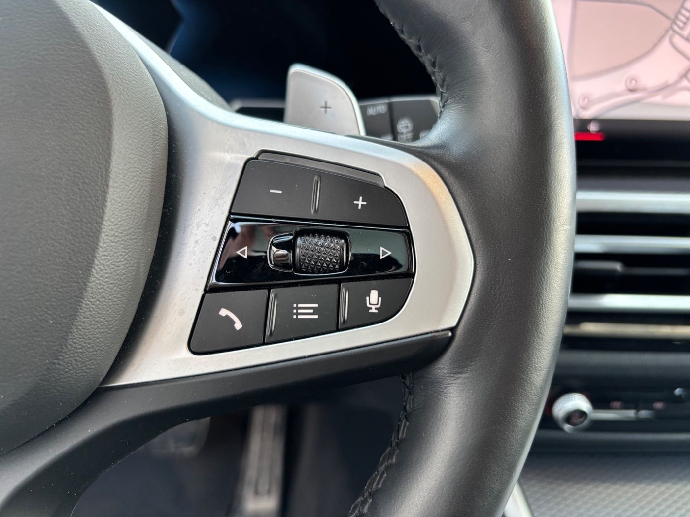 BMW 320d xDrive Tour. M-Sportpaket GARANTIE-08/2029 foto 12