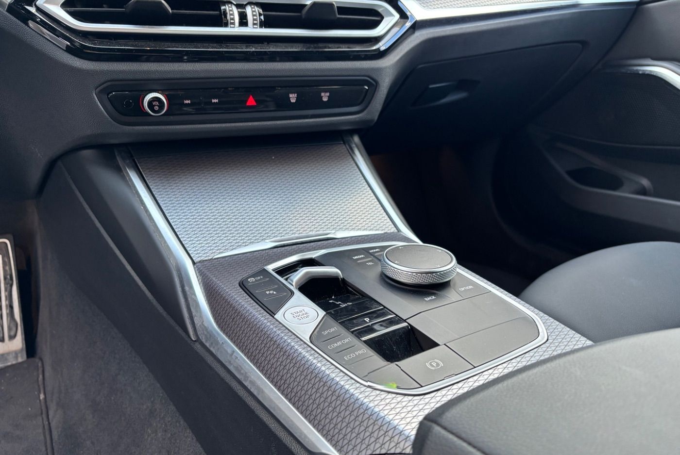 BMW 320d xDrive Tour. M-Sportpaket GARANTIE-08/2029 foto 14