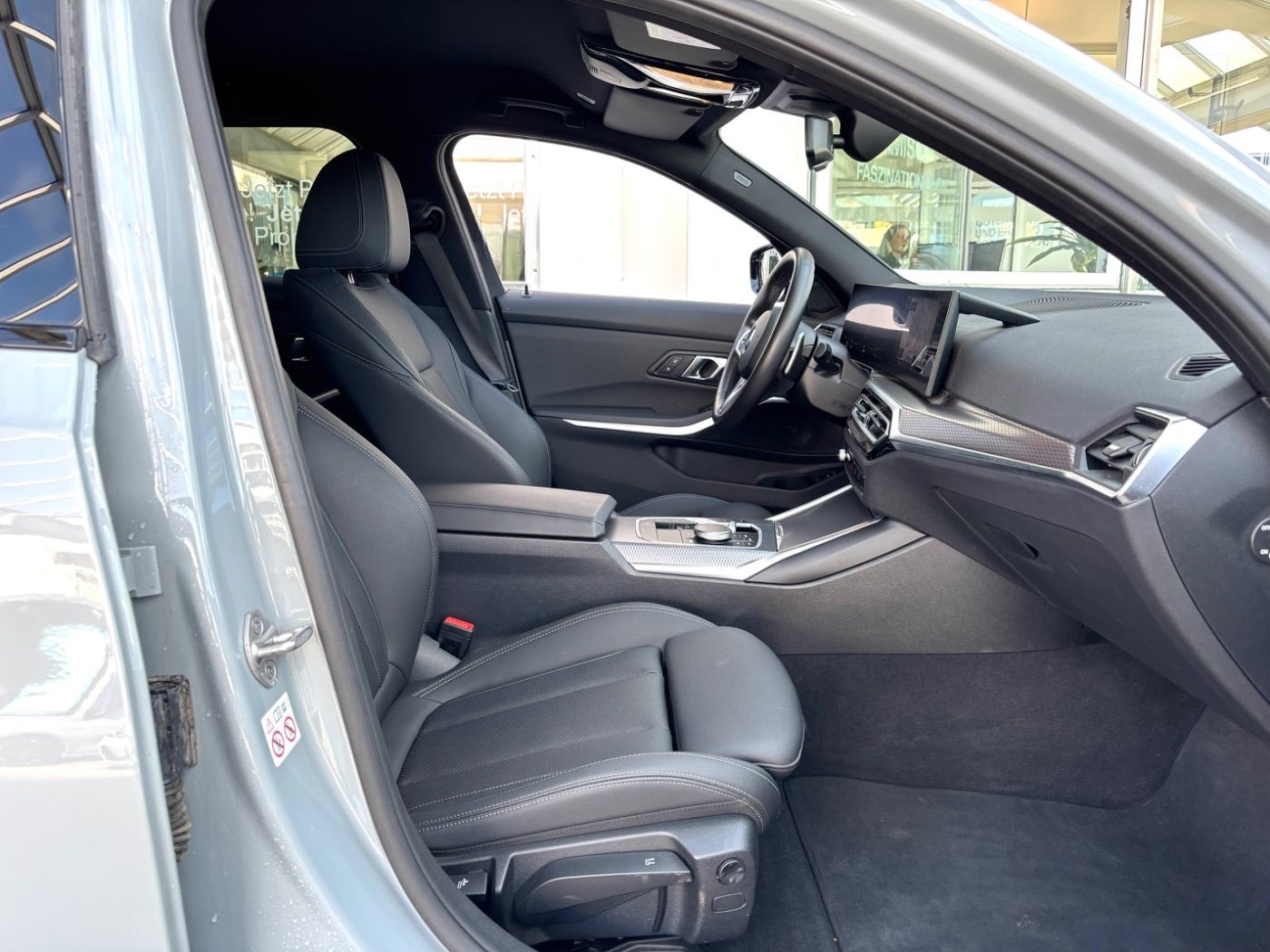 BMW 320d xDrive Tour. M-Sportpaket GARANTIE-08/2029 foto 17