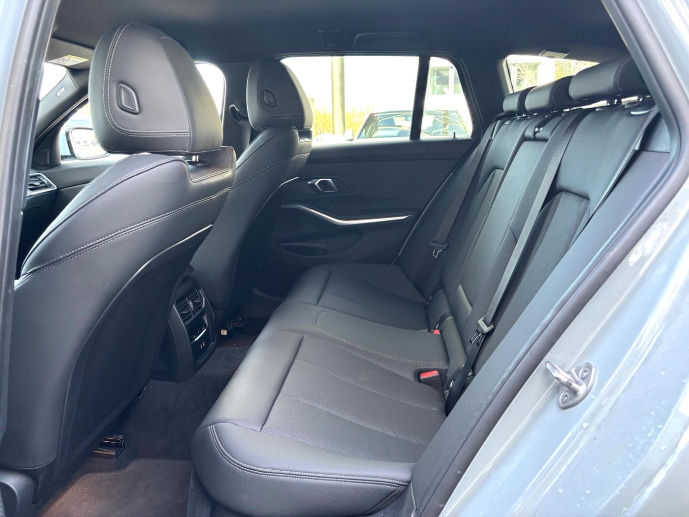 BMW 320d xDrive Tour. M-Sportpaket GARANTIE-08/2029 foto 18