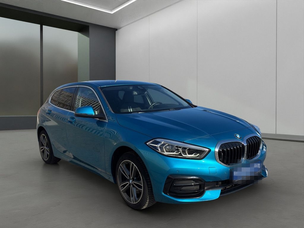 BMW 118i Lim. SPORTLINE LED NAVI PDC SHZ W-LAN 17" foto 3