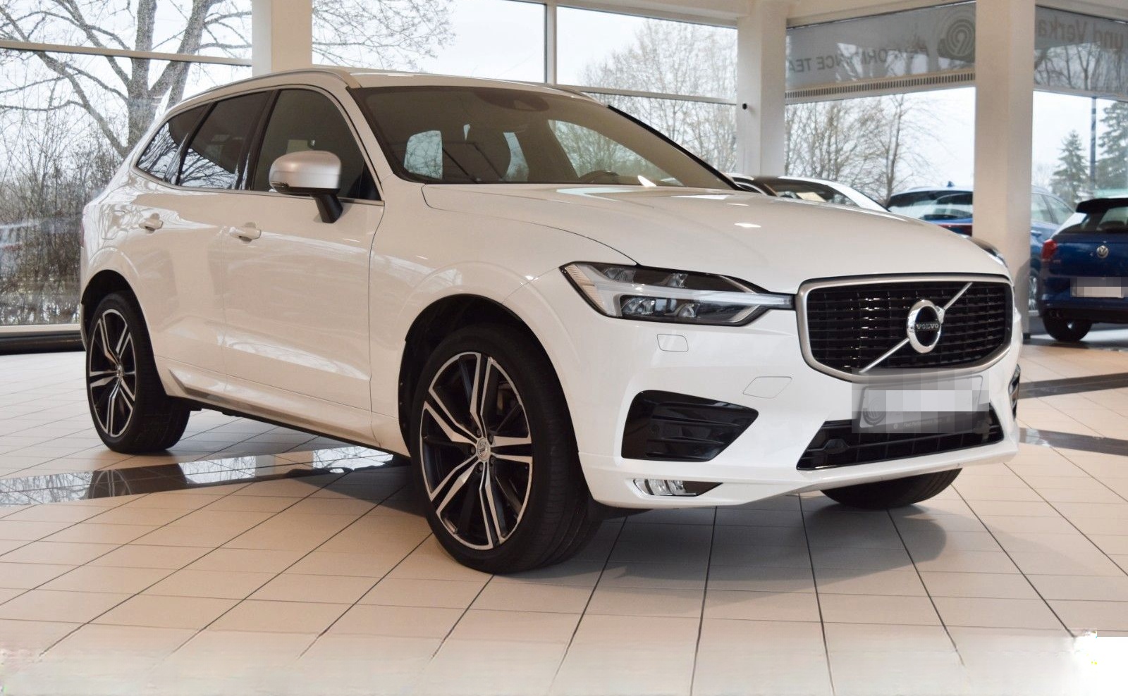 Volvo XC60 D5 AWD~R Design~Leder~Business~I-safe~21" foto 2