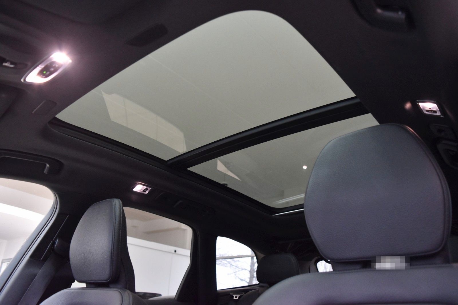 Volvo XC60 D5 AWD~R Design~Leder~Business~I-safe~21" foto 12