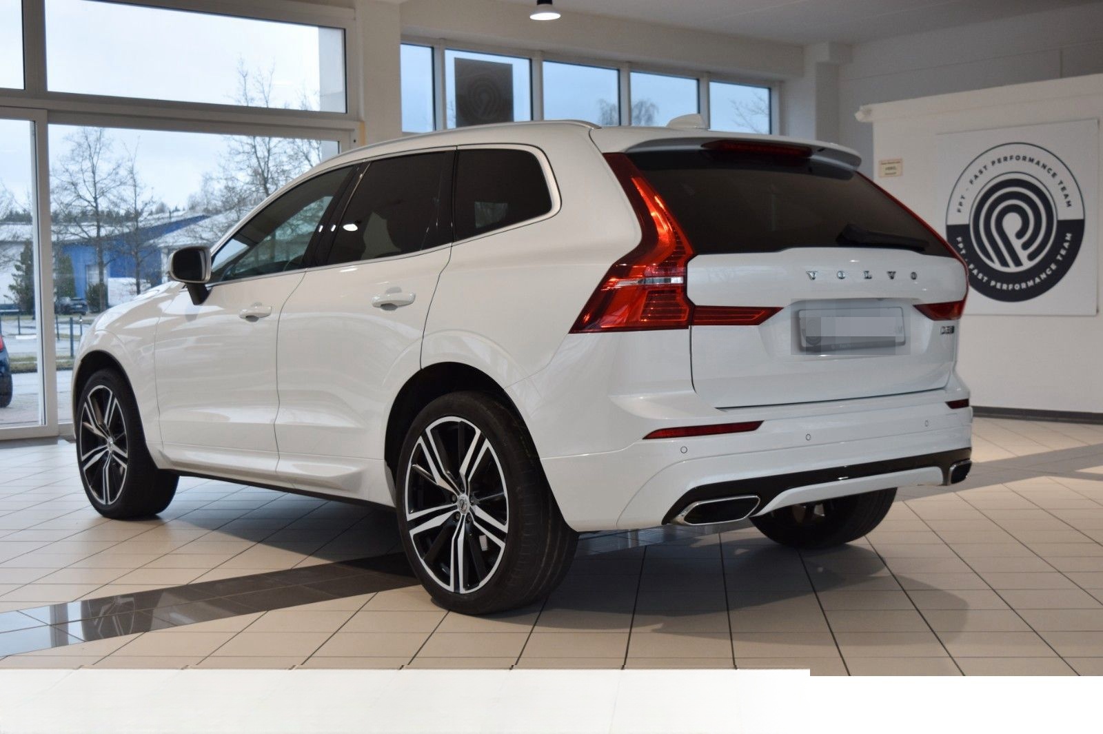 Volvo XC60 D5 AWD~R Design~Leder~Business~I-safe~21" foto 3
