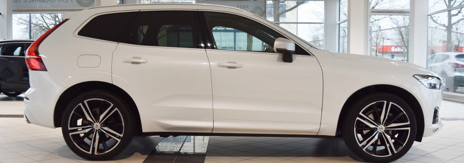 Volvo XC60 D5 AWD~R Design~Leder~Business~I-safe~21" foto 6