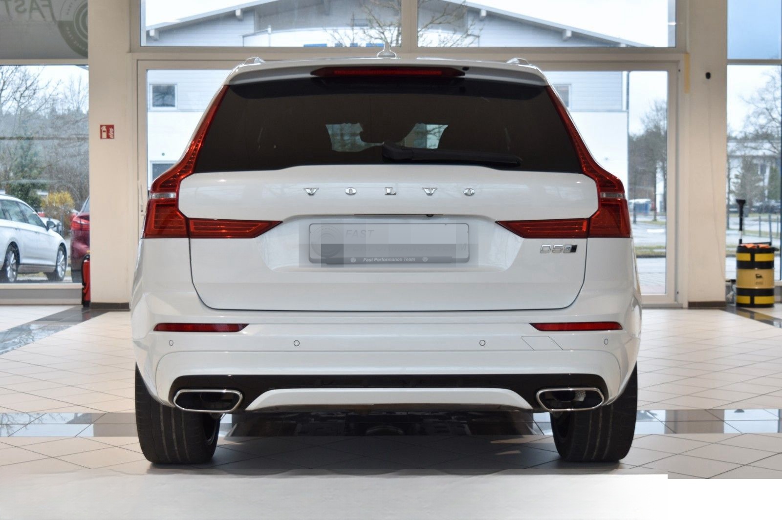 Volvo XC60 D5 AWD~R Design~Leder~Business~I-safe~21" foto 8