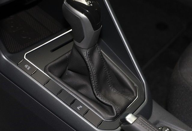 Volkswagen Polo "R-LINE" 1,0 l TSI 7-Gang DSG KAMERA-IQ-DRI foto 11