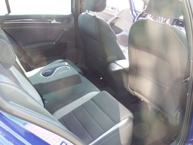 Volkswagen Golf VII Variant 2.0 TSI R 4Motion BMT foto 13