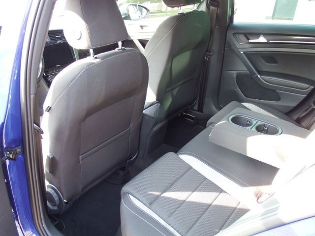 Volkswagen Golf VII Variant 2.0 TSI R 4Motion BMT foto 10