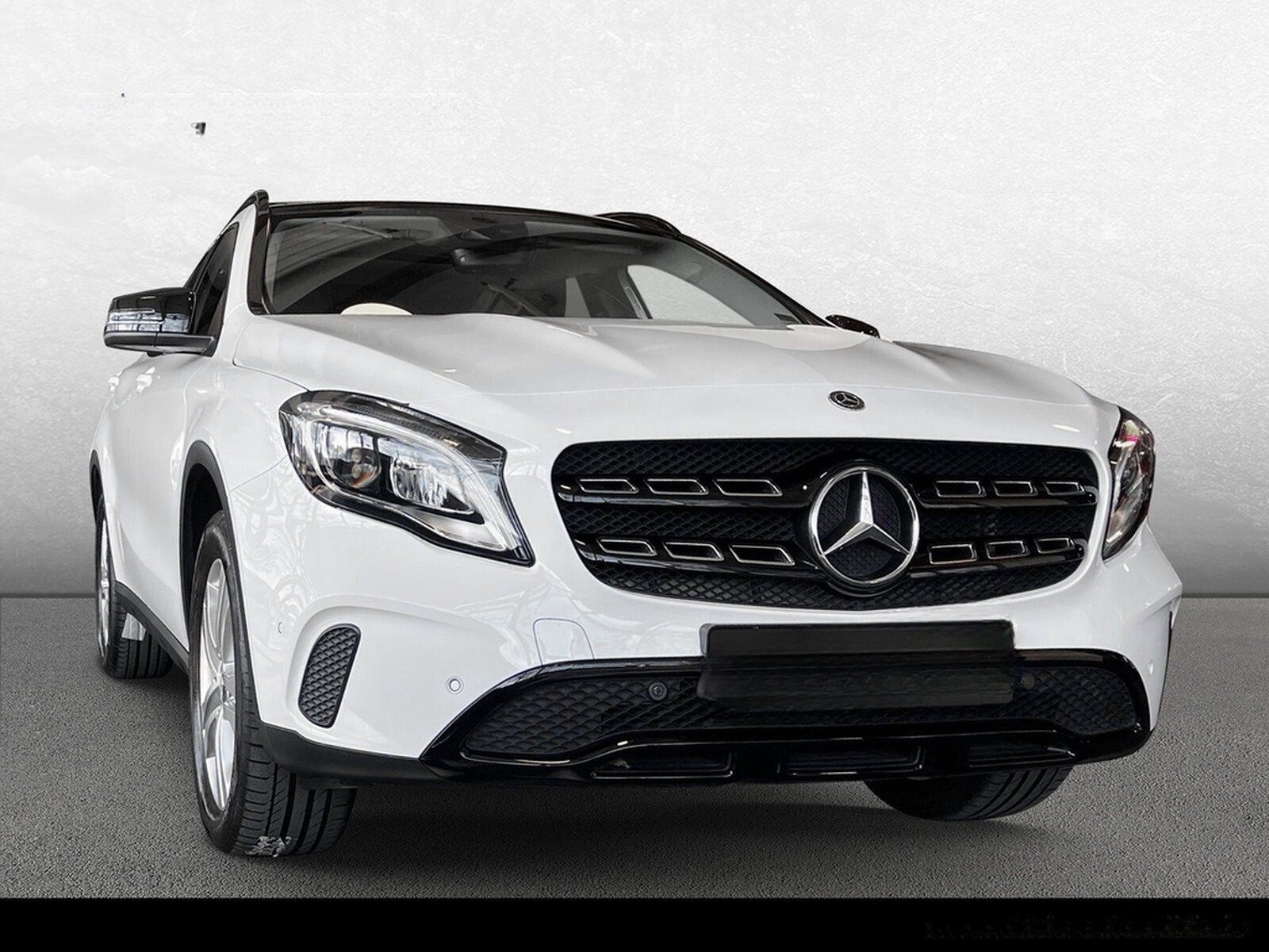 Mercedes-Benz GLA 200 SUV Urban LED/PANO/PTS/RFK/Night/Navi/ foto 4