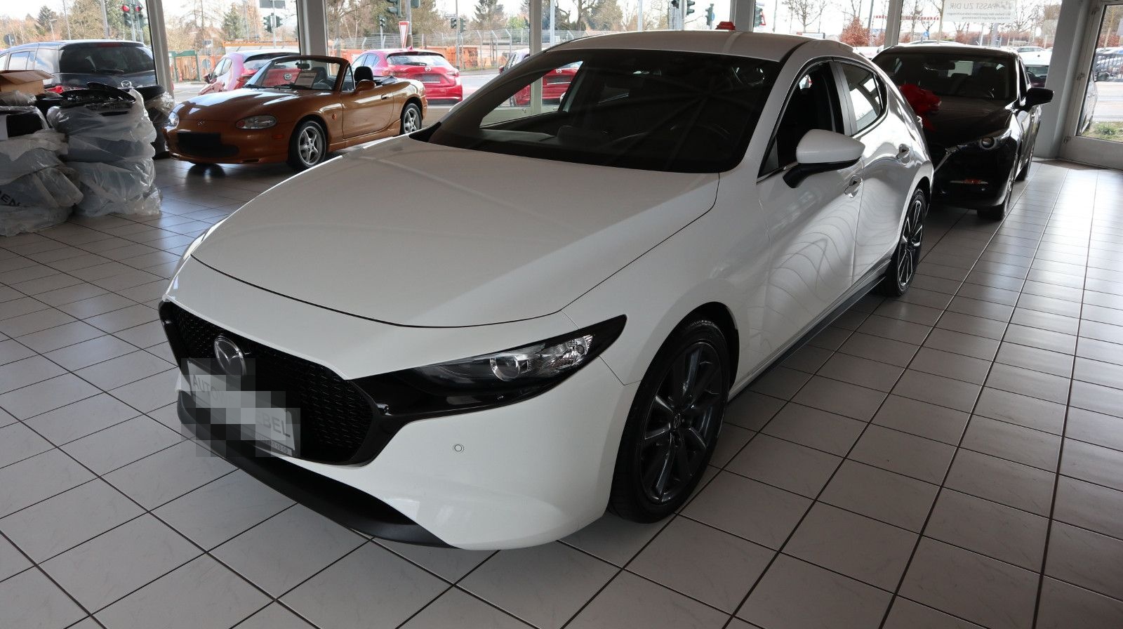 Mazda 3 5-trg. *360°*NAVI*LHZ*HEAD-UP*SHZ*LED*PDC v+h* foto 1