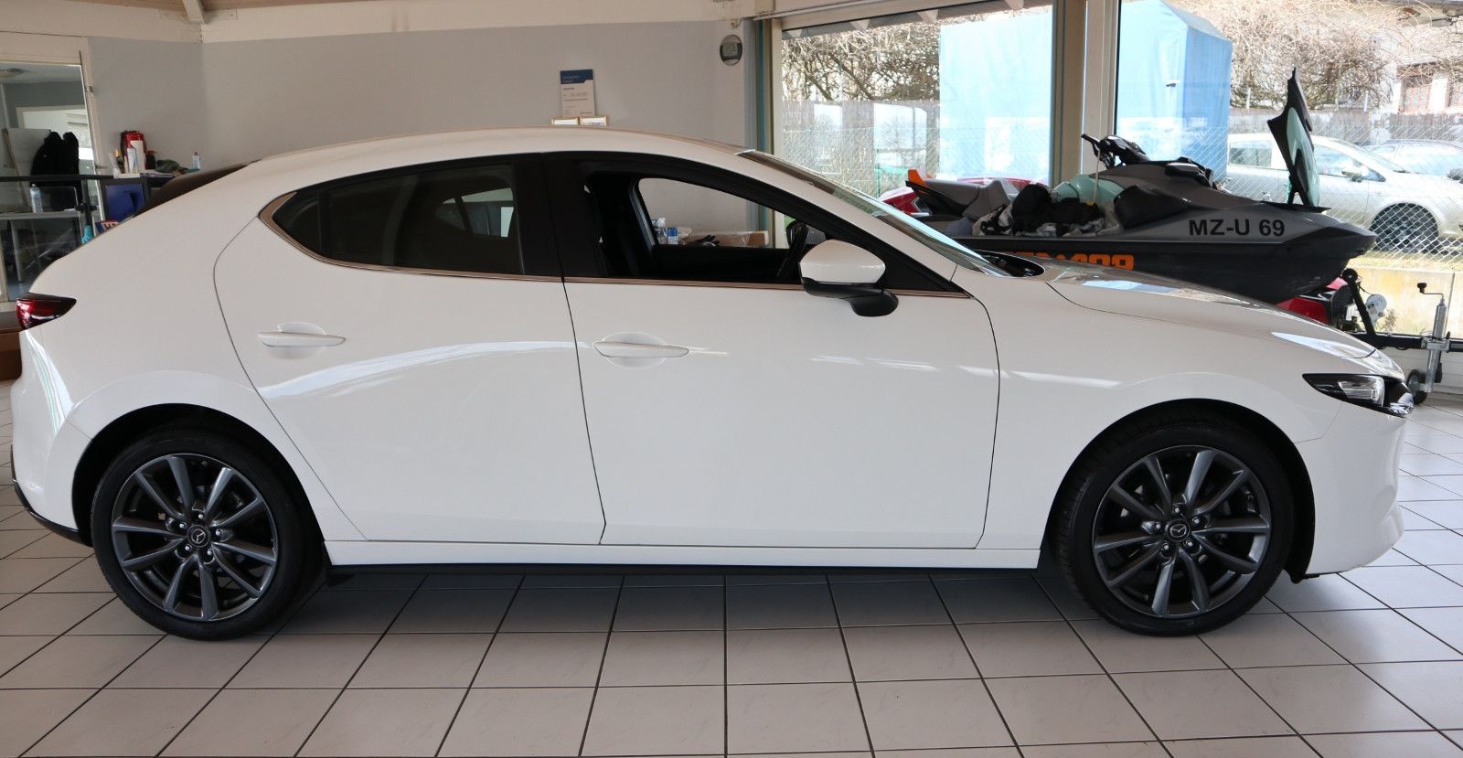 Mazda 3 5-trg. *360°*NAVI*LHZ*HEAD-UP*SHZ*LED*PDC v+h* foto 4