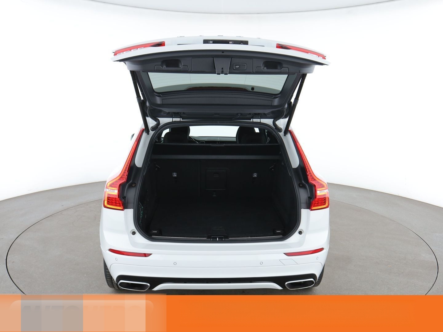 Volvo XC60 2.0 T4 R Design 2WD Aut.*NAV*LED*ACC*PDC*SH foto 17