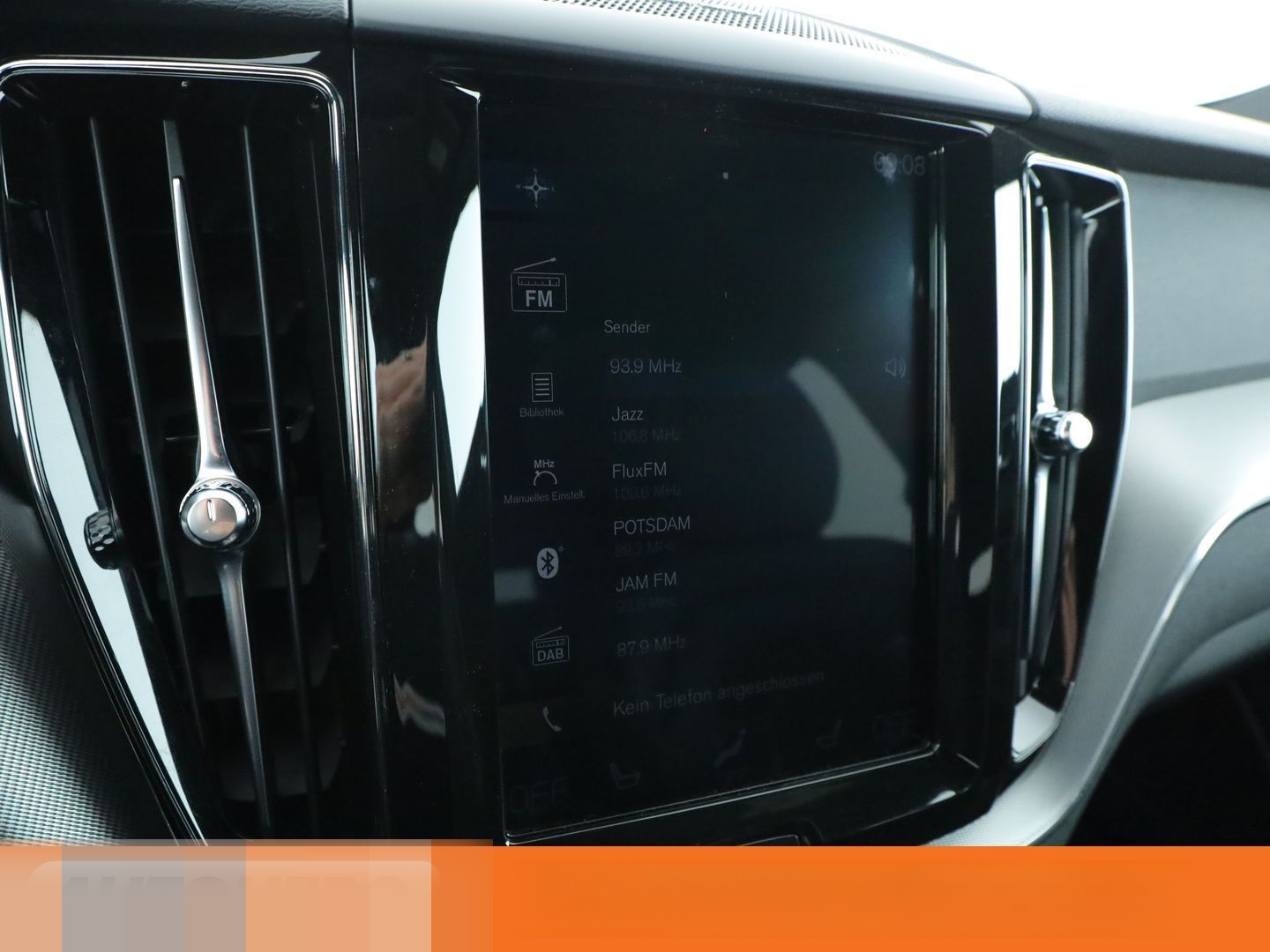 Volvo XC60 2.0 T4 R Design 2WD Aut.*NAV*LED*ACC*PDC*SH foto 24