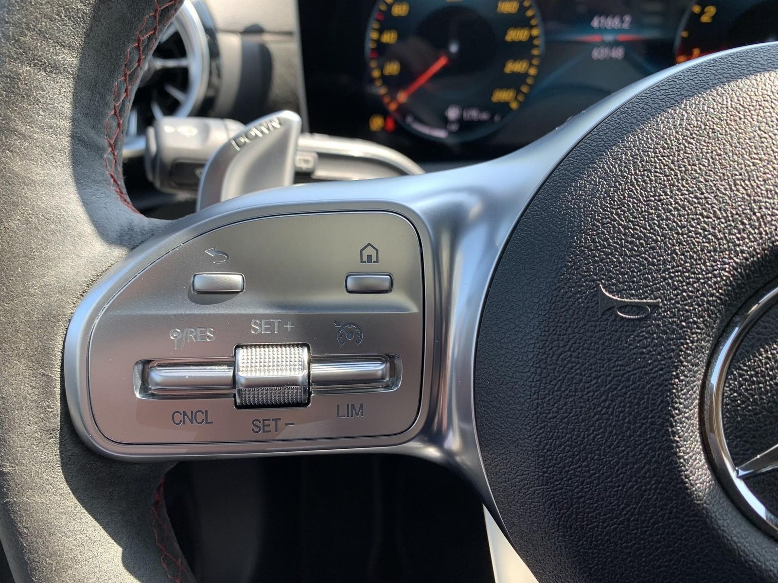 Mercedes-Benz CLA35 AMG ShootingBrake Pano+Multibeam+Burmester foto 19