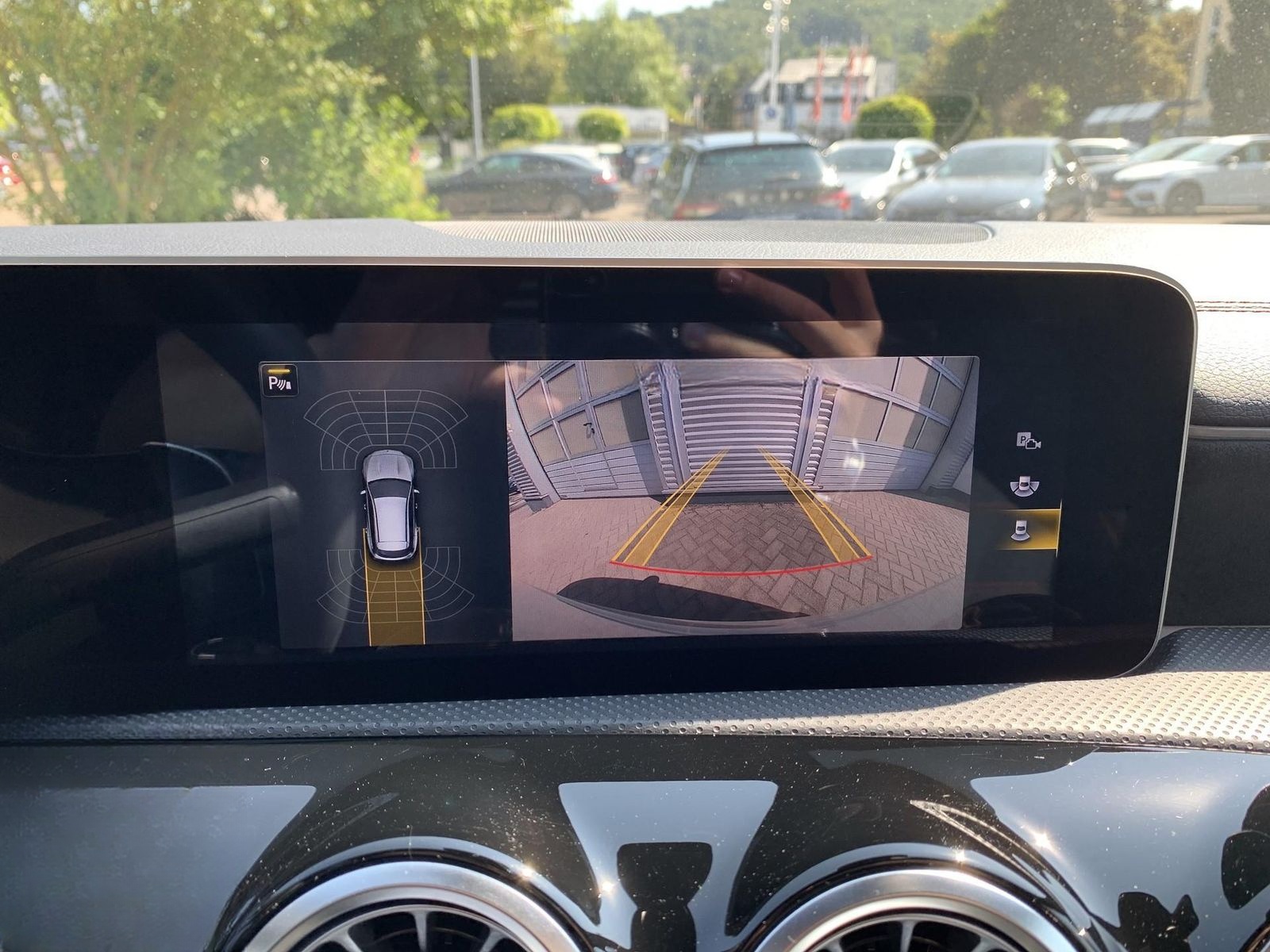 Mercedes-Benz CLA35 AMG ShootingBrake Pano+Multibeam+Burmester foto 21