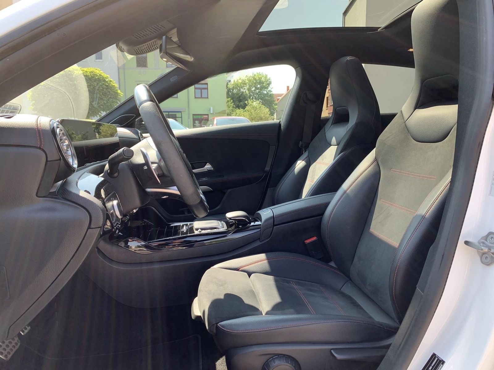 Mercedes-Benz CLA35 AMG ShootingBrake Pano+Multibeam+Burmester foto 10