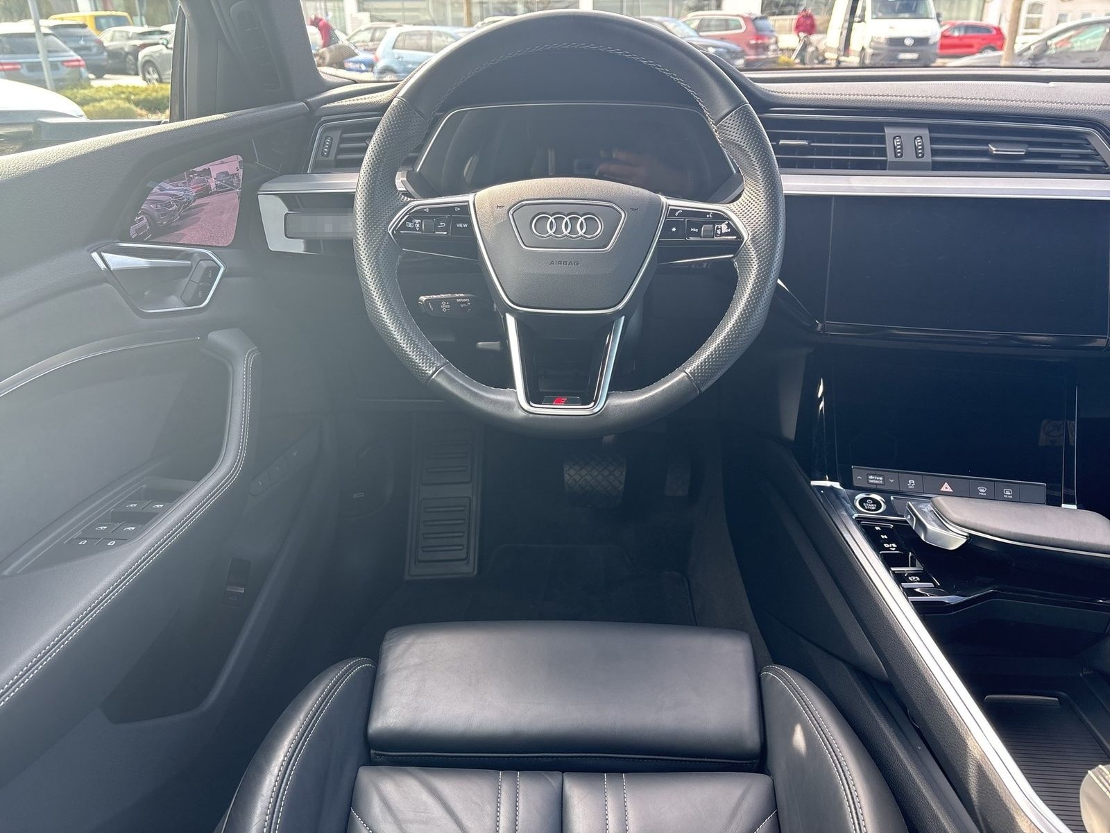 Audi e-tron S line quattro Kamera/Matrix/AHK/StHz/360 foto 11