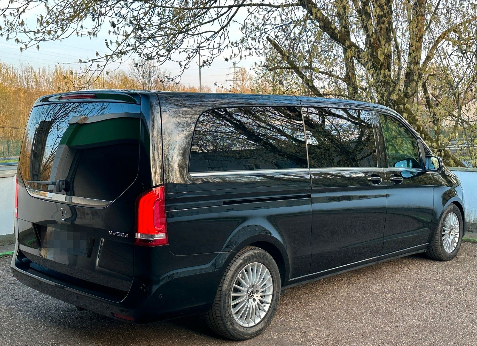 Mercedes-Benz V 250d Avantgarde extralang *8-Sitzer*E-Tür*MBUX foto 4