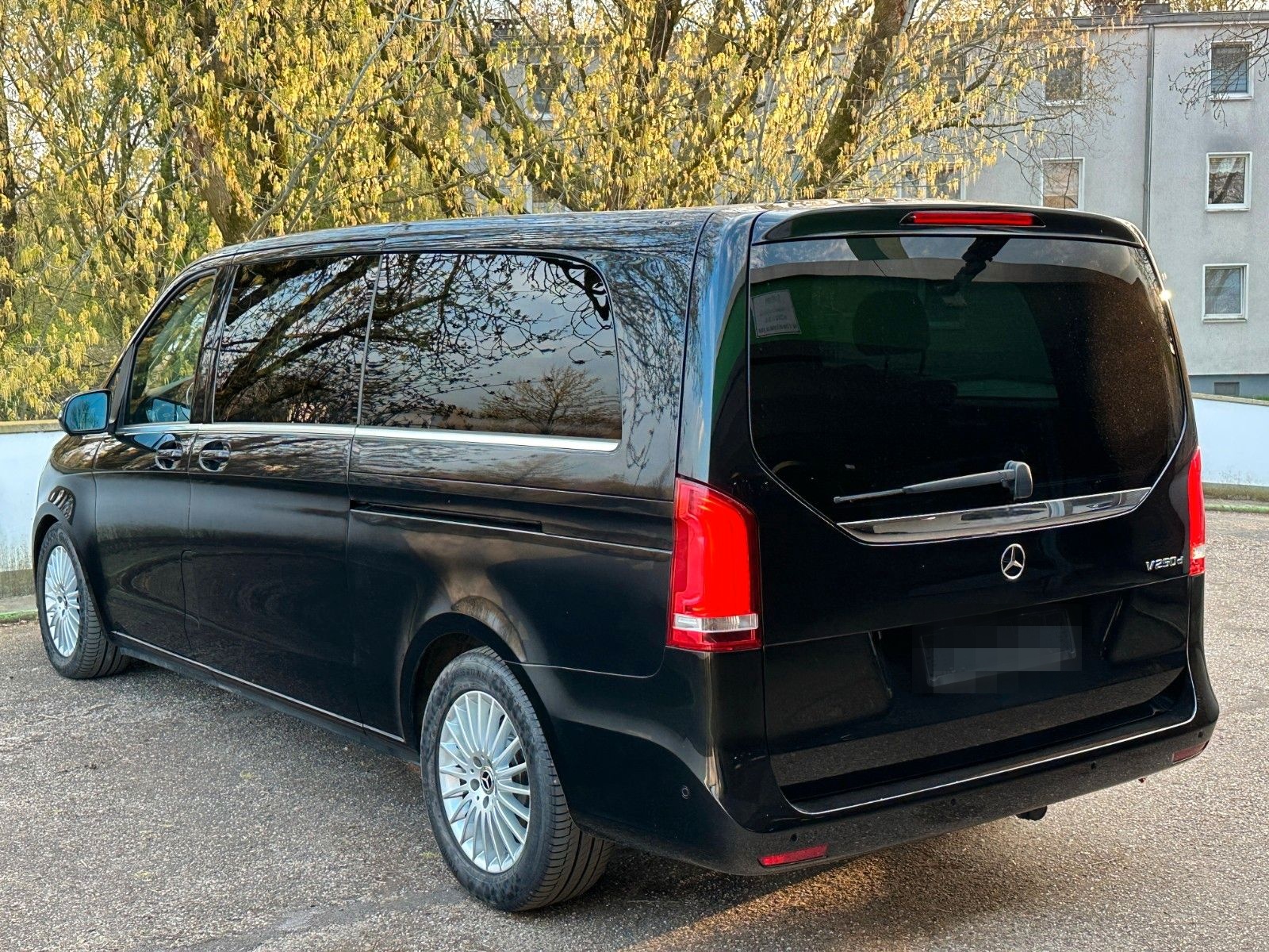 Mercedes-Benz V 250d Avantgarde extralang *8-Sitzer*E-Tür*MBUX foto 5