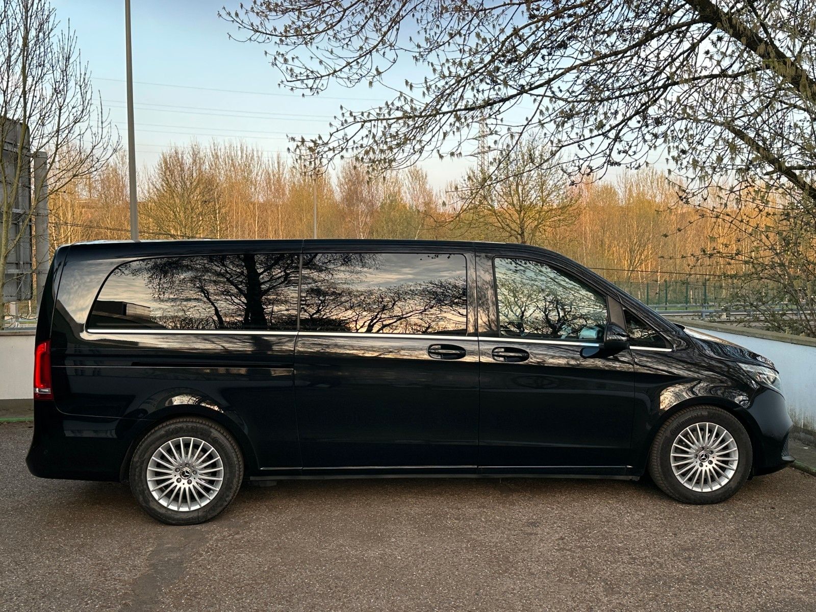 Mercedes-Benz V 250d Avantgarde extralang *8-Sitzer*E-Tür*MBUX foto 7