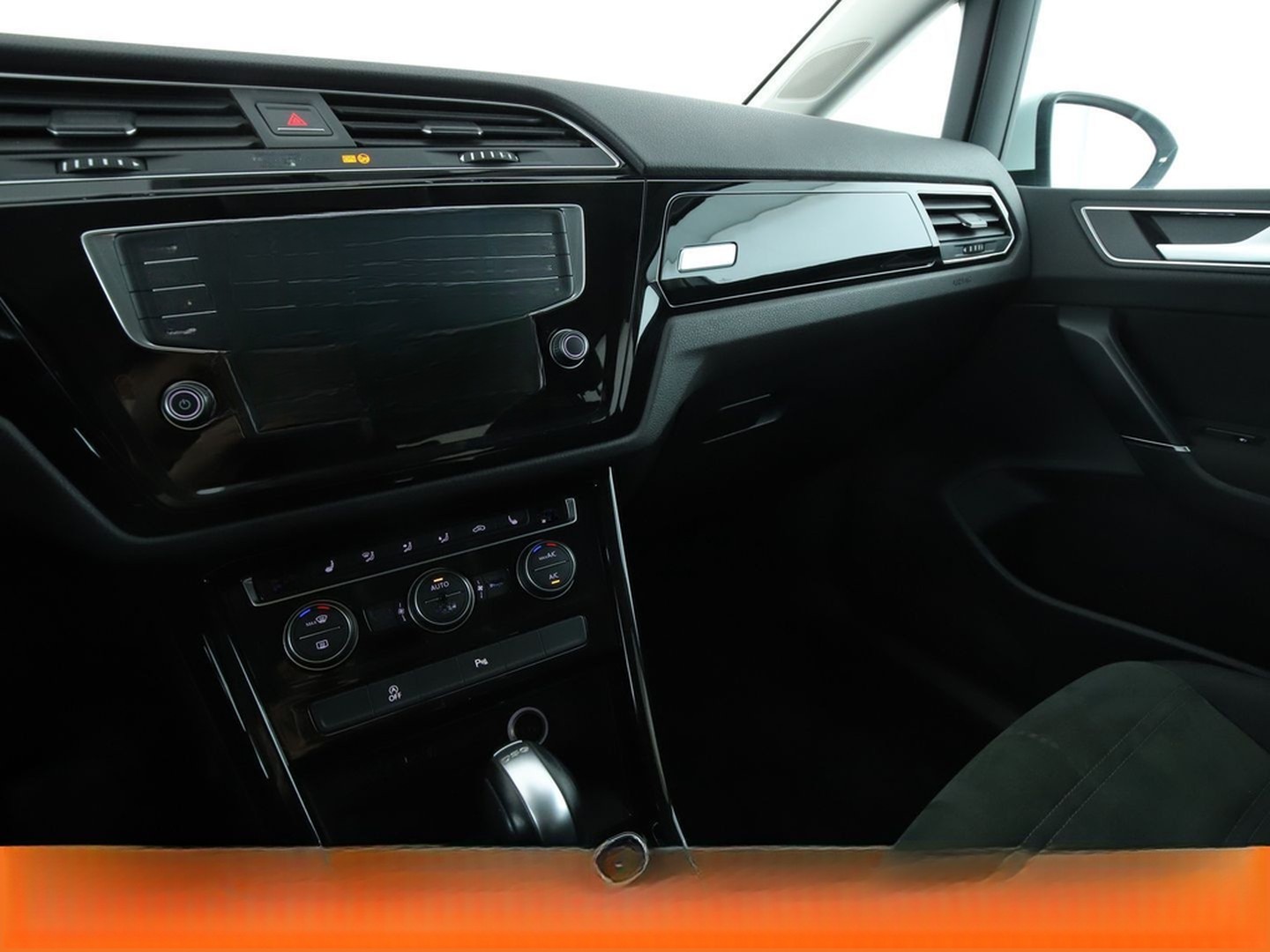 Volkswagen Touran 1.4 TSI Highline BMT Aut.*NAVI*LED*ACC* foto 25