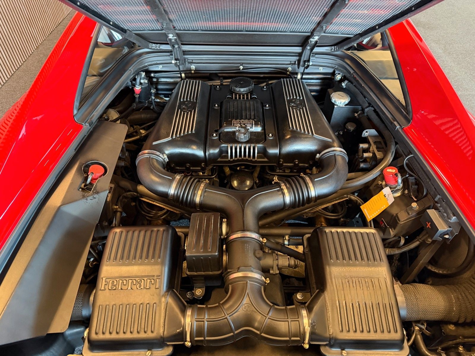 Ferrari F355 Berlinetta Schaltgetriebe Deutsches Auto foto 23