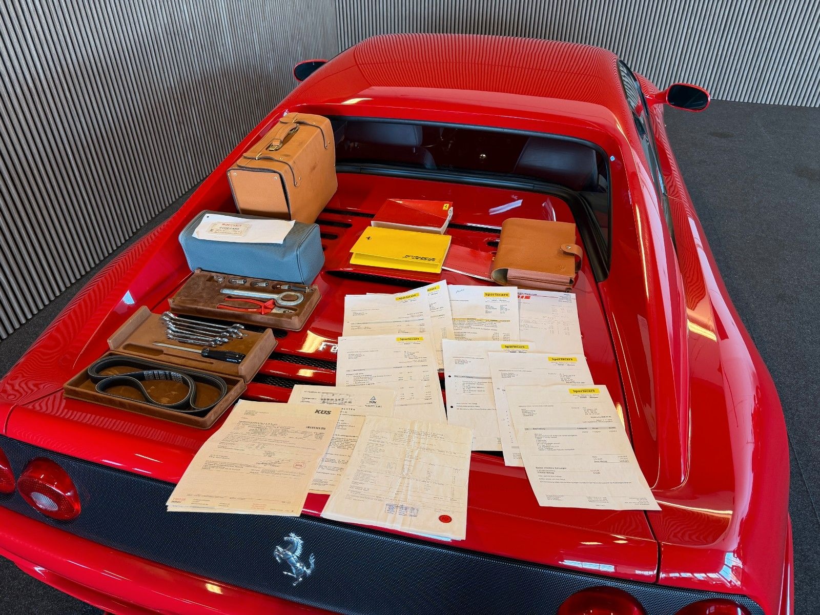 Ferrari F355 Berlinetta Schaltgetriebe Deutsches Auto foto 24