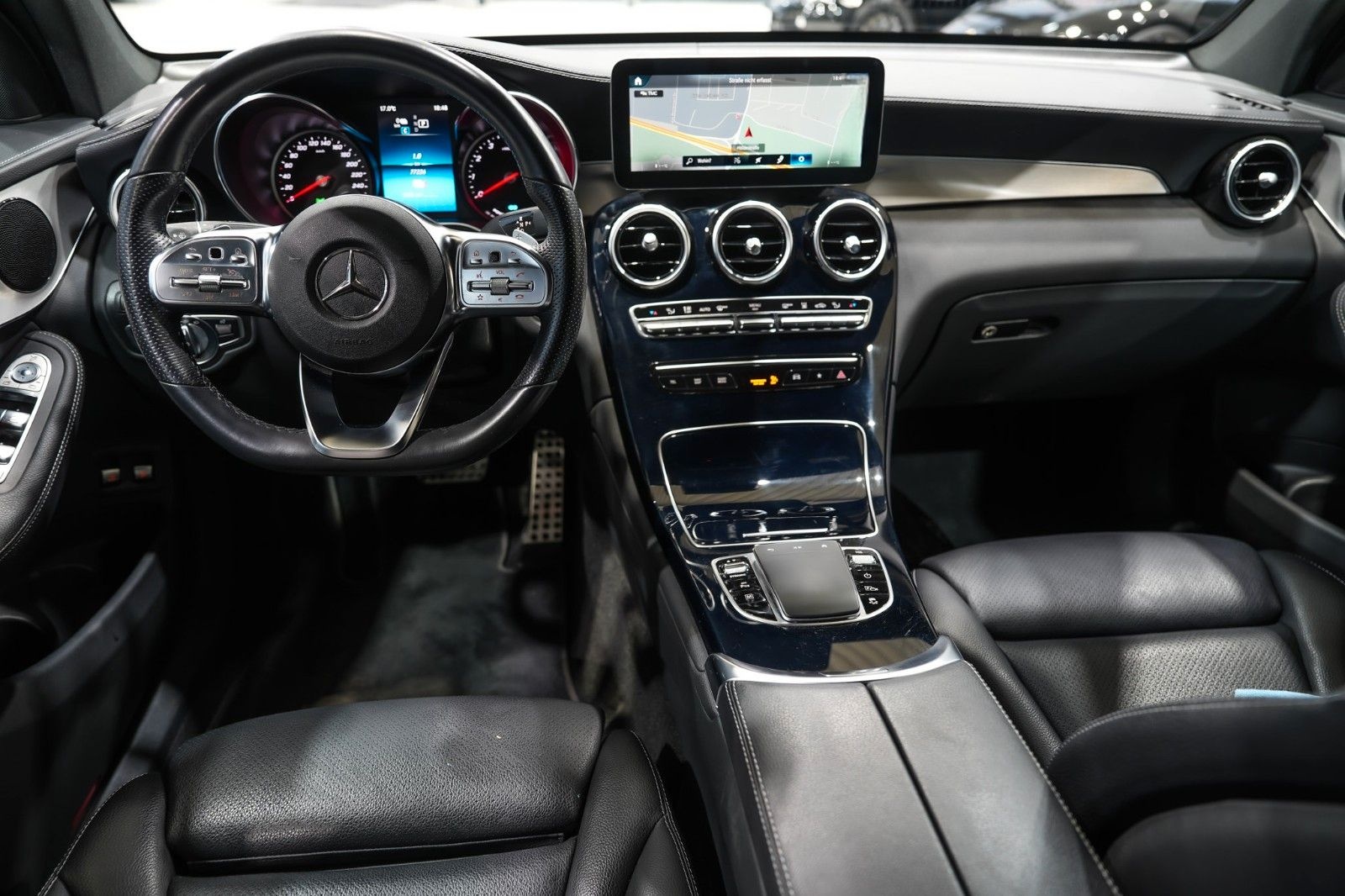 Mercedes-Benz GLC 300 e Coupe 4M *AMG-LINE*LEDER*NAVI*LED*1.HD foto 14