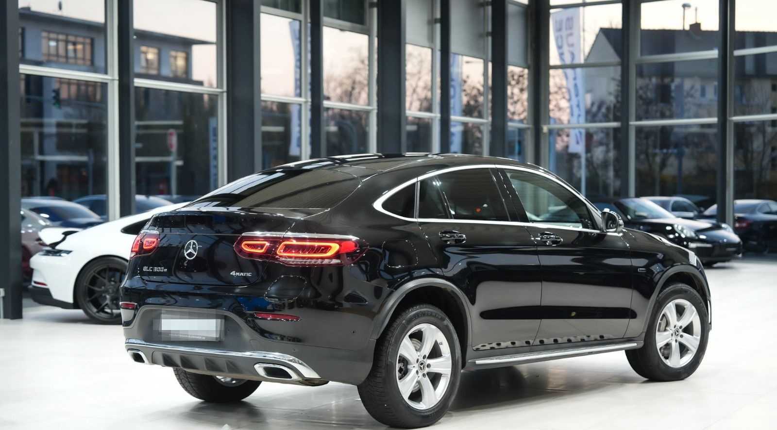 Mercedes-Benz GLC 300 e Coupe 4M *AMG-LINE*LEDER*NAVI*LED*1.HD foto 3