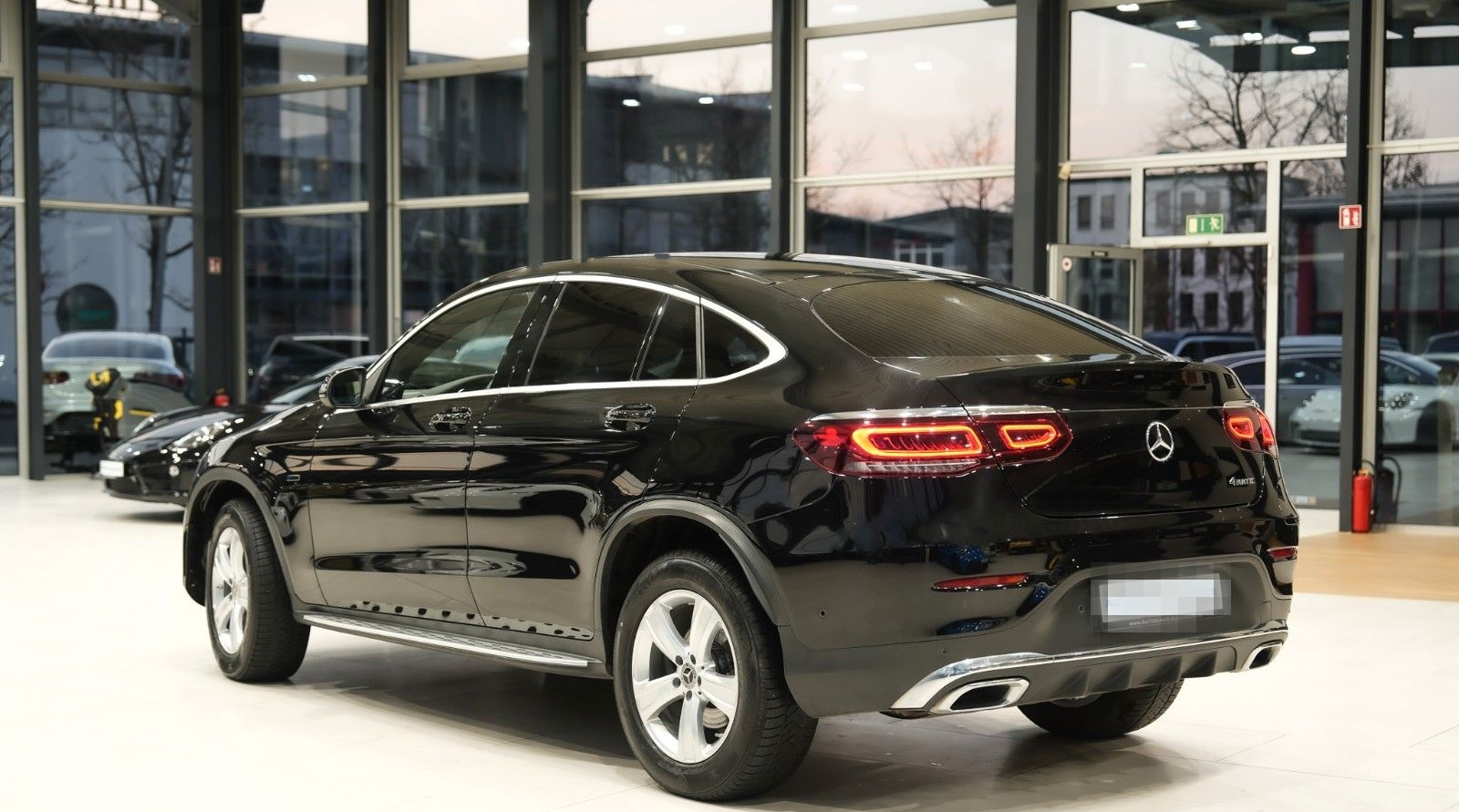 Mercedes-Benz GLC 300 e Coupe 4M *AMG-LINE*LEDER*NAVI*LED*1.HD foto 4