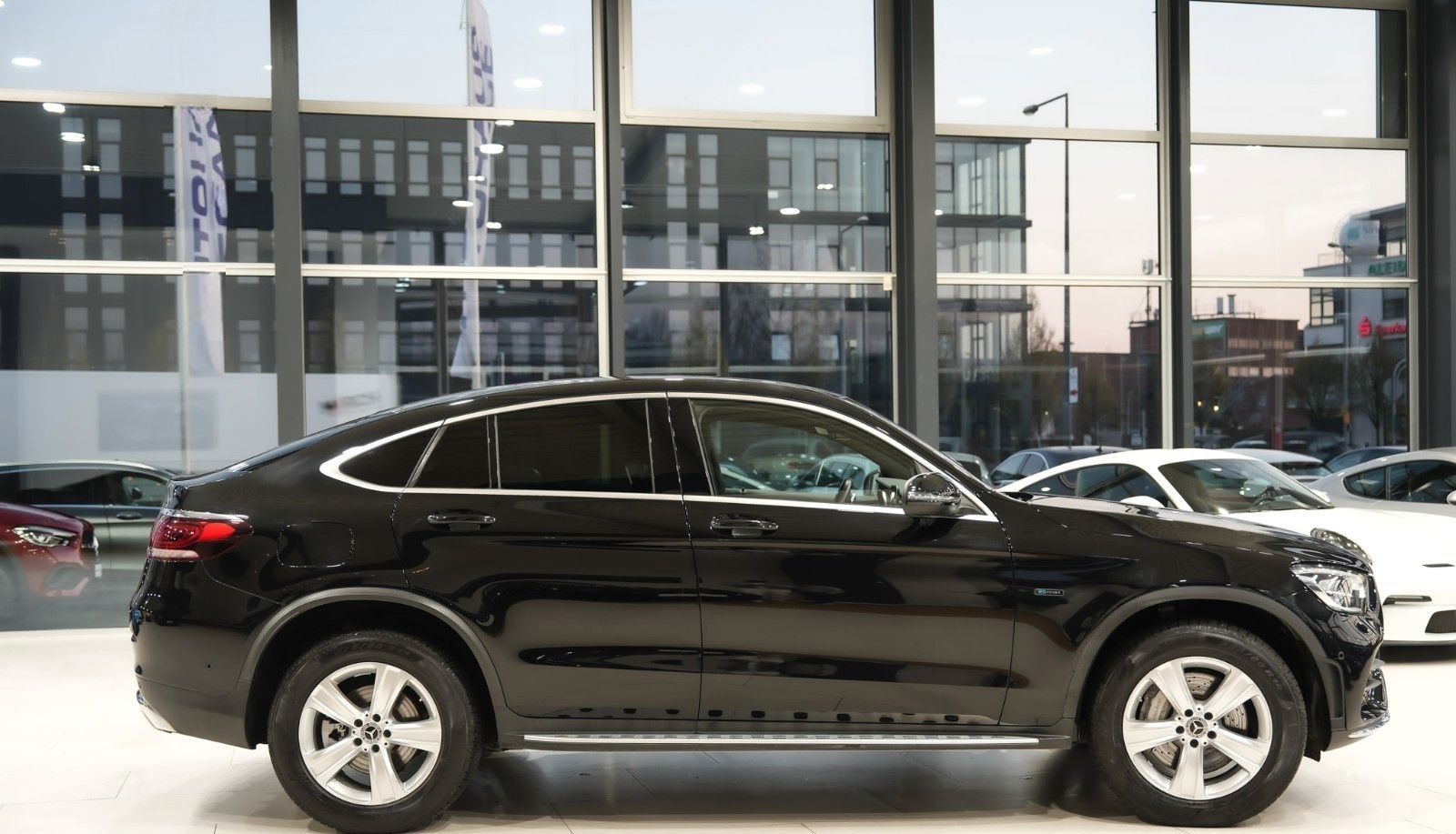 Mercedes-Benz GLC 300 e Coupe 4M *AMG-LINE*LEDER*NAVI*LED*1.HD foto 9