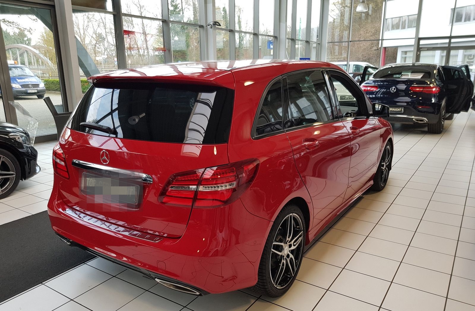 Mercedes-Benz B 180 AMG LED KAMERA AHK NIGHT AUT SHZ SPIEGEL foto 3