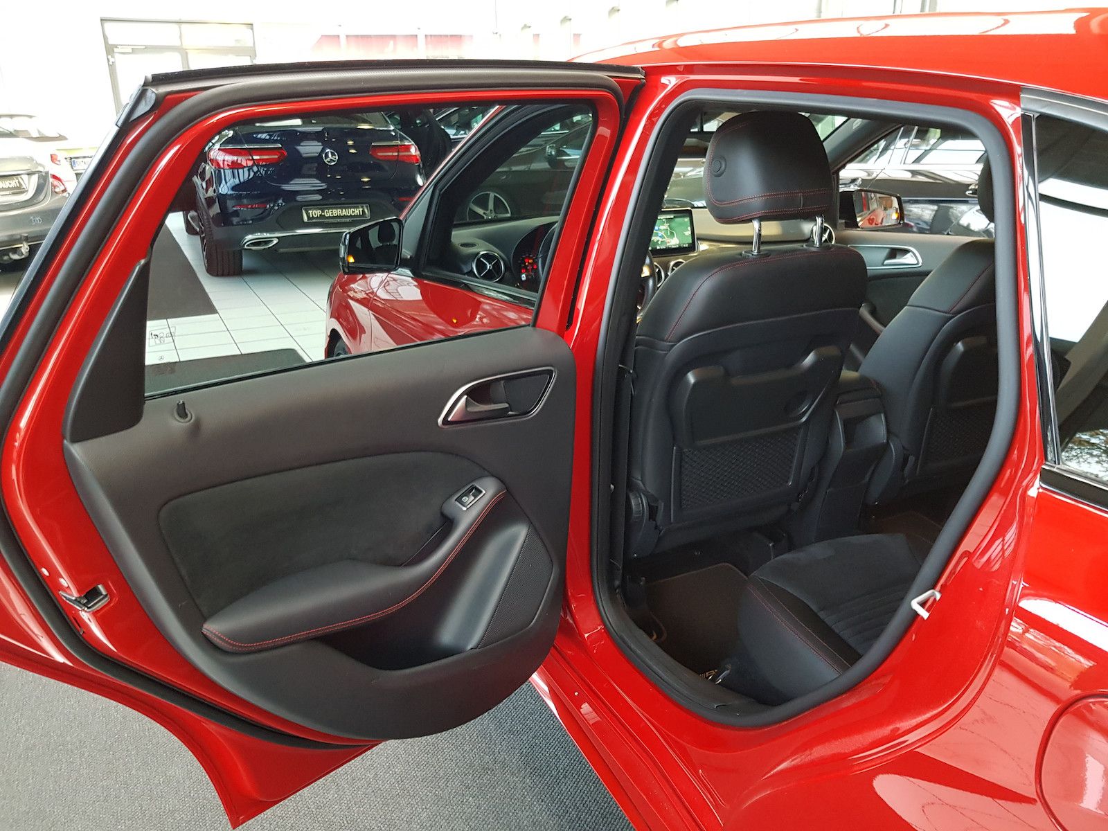 Mercedes-Benz B 180 AMG LED KAMERA AHK NIGHT AUT SHZ SPIEGEL foto 10