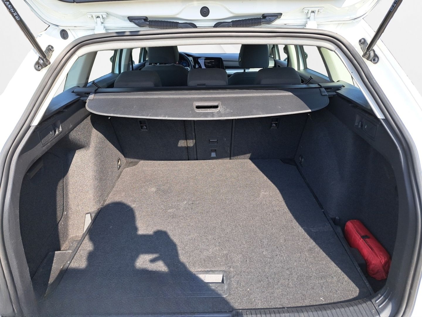 Volkswagen Golf Var. 8 2.0 TDI Life DIGITAL COCKPIT PRO LED foto 8