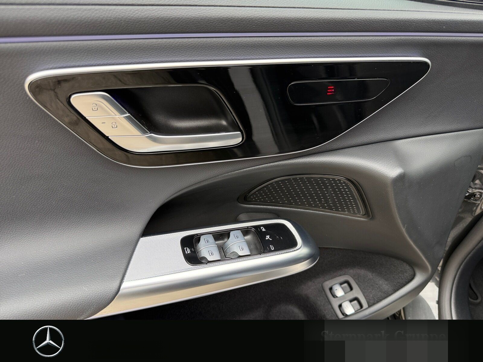 Mercedes-Benz E 300 e T AHK+Distro+Keyless+LED+Kamera+PreSafe+ foto 10